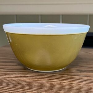 Vintage Pyrex Americana Bowl-402 Olive Green